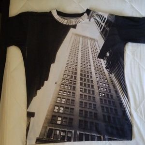 *Unisex* Metropolitan Museum of Art Urban Shirt